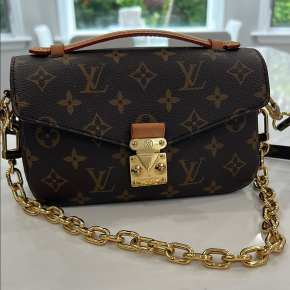 Louis Vuitton Monogram Brown Crossbody Bag - Picture 1 of 6